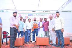 anushka-trust-cricket6